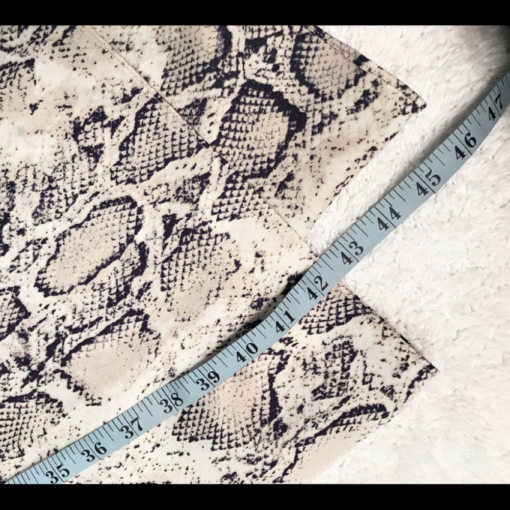 Sleeveless Twisted Snake Printed Dress - NWTags - Picture 7 of 12